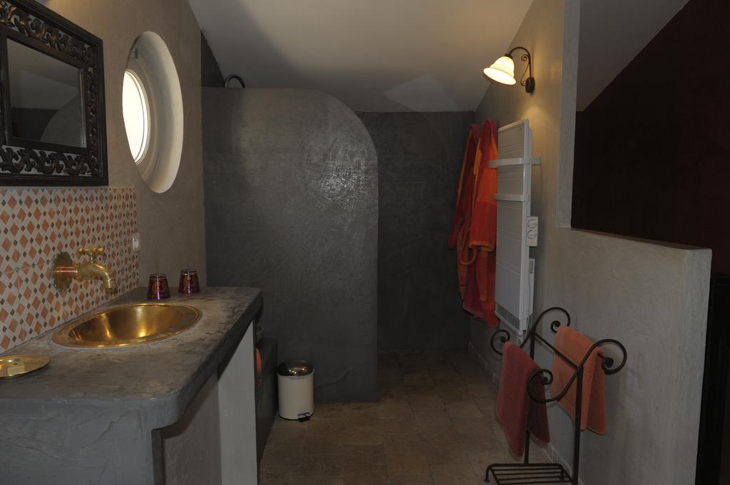 Mas De Lure Bed and Breakfast Salon-de-Provence Zewnętrze zdjęcie