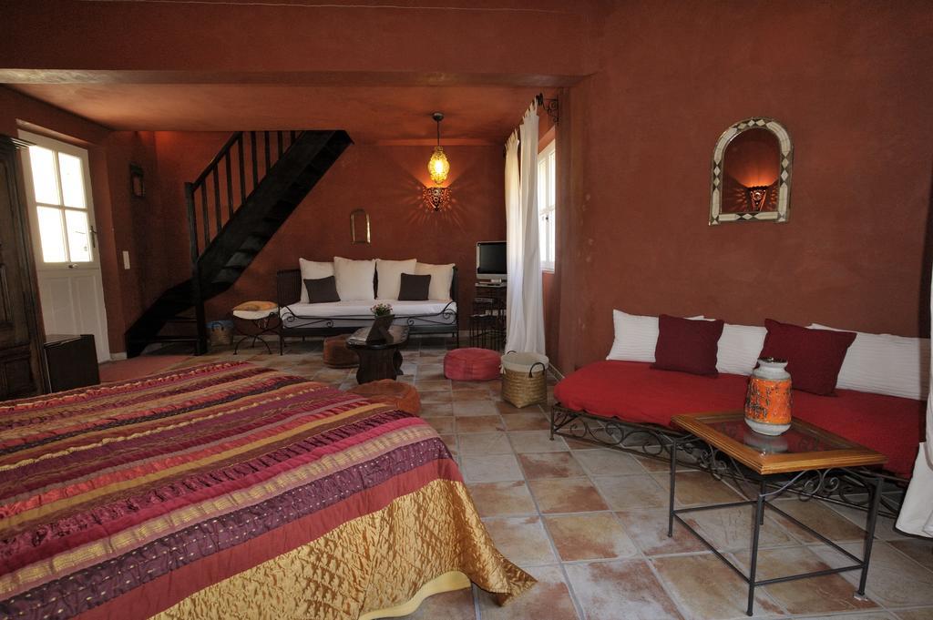 Mas De Lure Bed and Breakfast Salon-de-Provence Zewnętrze zdjęcie