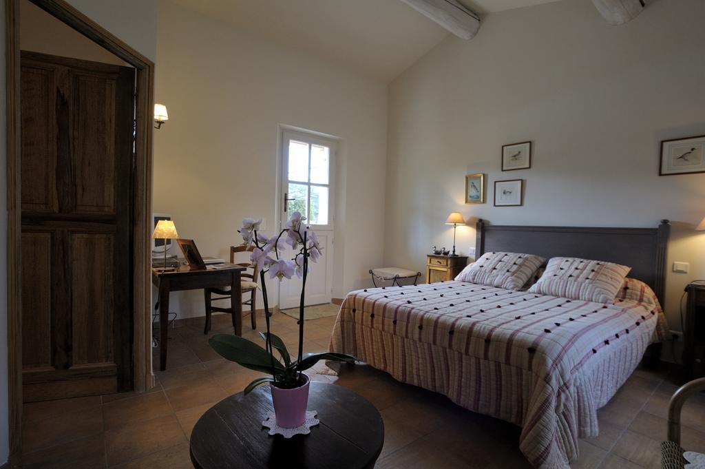 Mas De Lure Bed and Breakfast Salon-de-Provence Zewnętrze zdjęcie