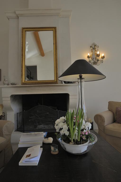 Mas De Lure Bed and Breakfast Salon-de-Provence Zewnętrze zdjęcie