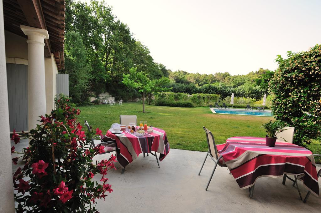 Mas De Lure Bed and Breakfast Salon-de-Provence Zewnętrze zdjęcie